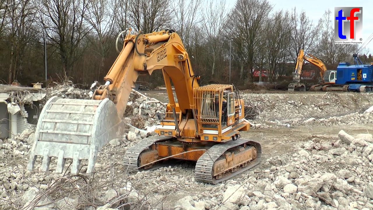 Liebherr R 982 Fa. LUFF @ Work / Abbruch Telekom München-Aubing ...