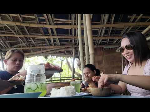 Bonding at Victorias City Eco-Trail Mangrove.( nag crave ako ng crab.)