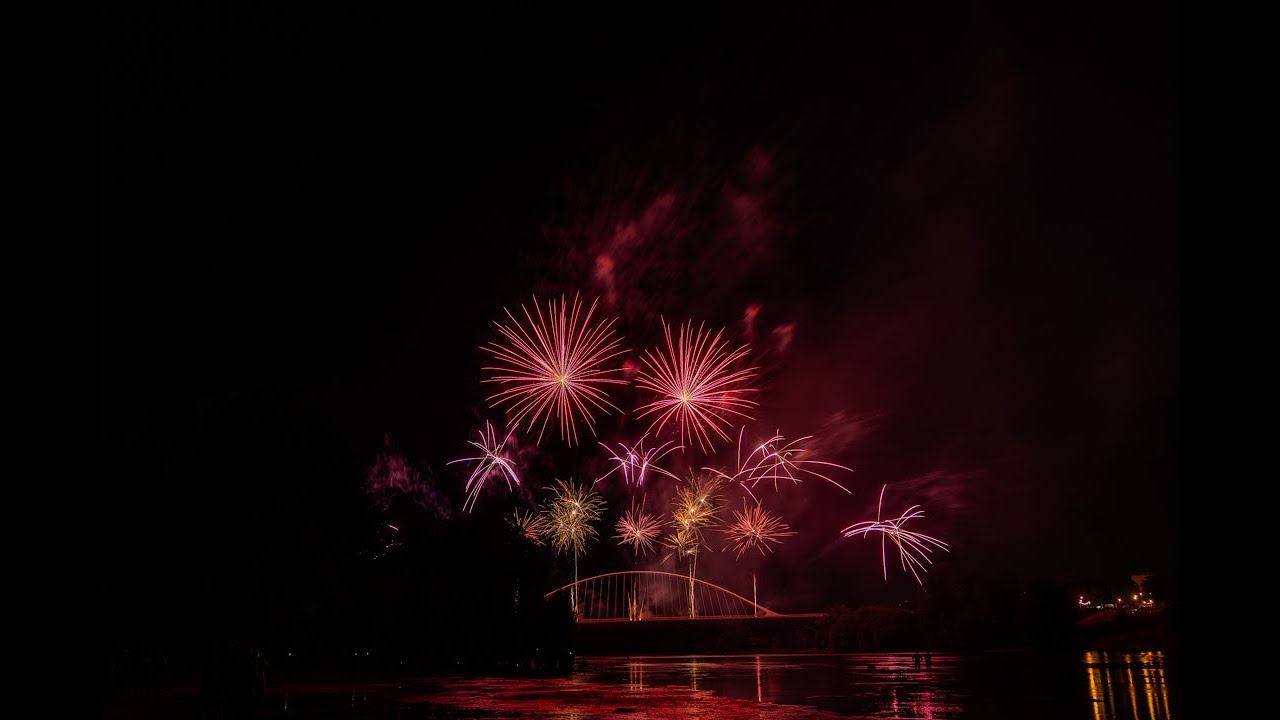 Spectacle / Feu d'artifice du 13 Juillet d'Orléans au Pont de L'Europe 2025