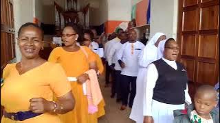 kanisa kuu Jimbo la songea Kwaya kuuu ya mt.mathias mulumba kalemba