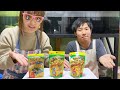 鰐さんとカメにいろんなおやつを食べ比べさせてみた結果……!