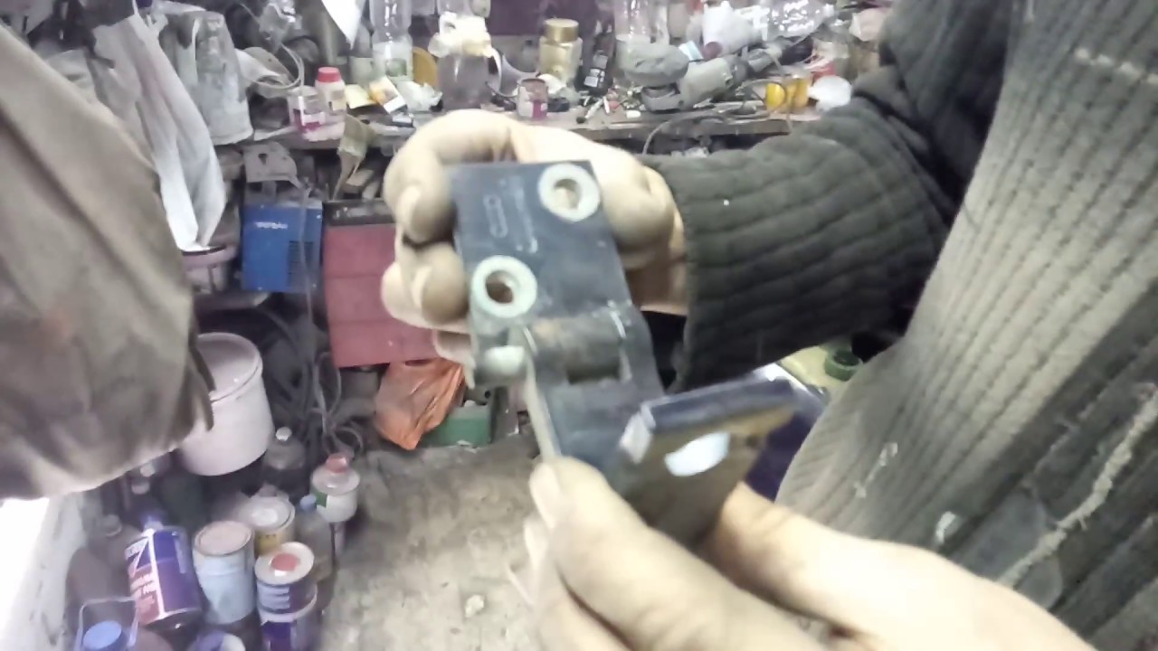 Ауди А6 С4 реставрация дверных петель . - YouTube