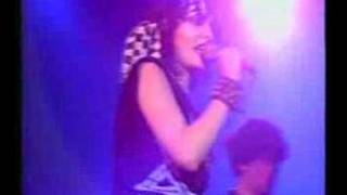 Siouxsie and the Banshees - Spellbound - Live 1981 chords