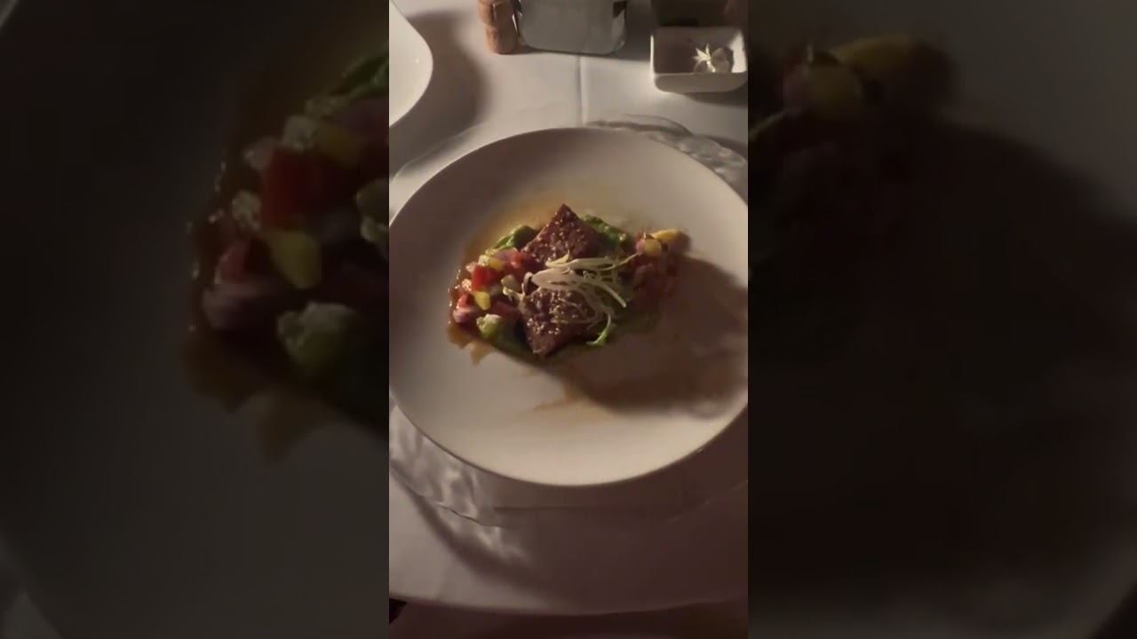 Did you know you can book a Private Candlelight Dinner on the Beach at Sandals? 