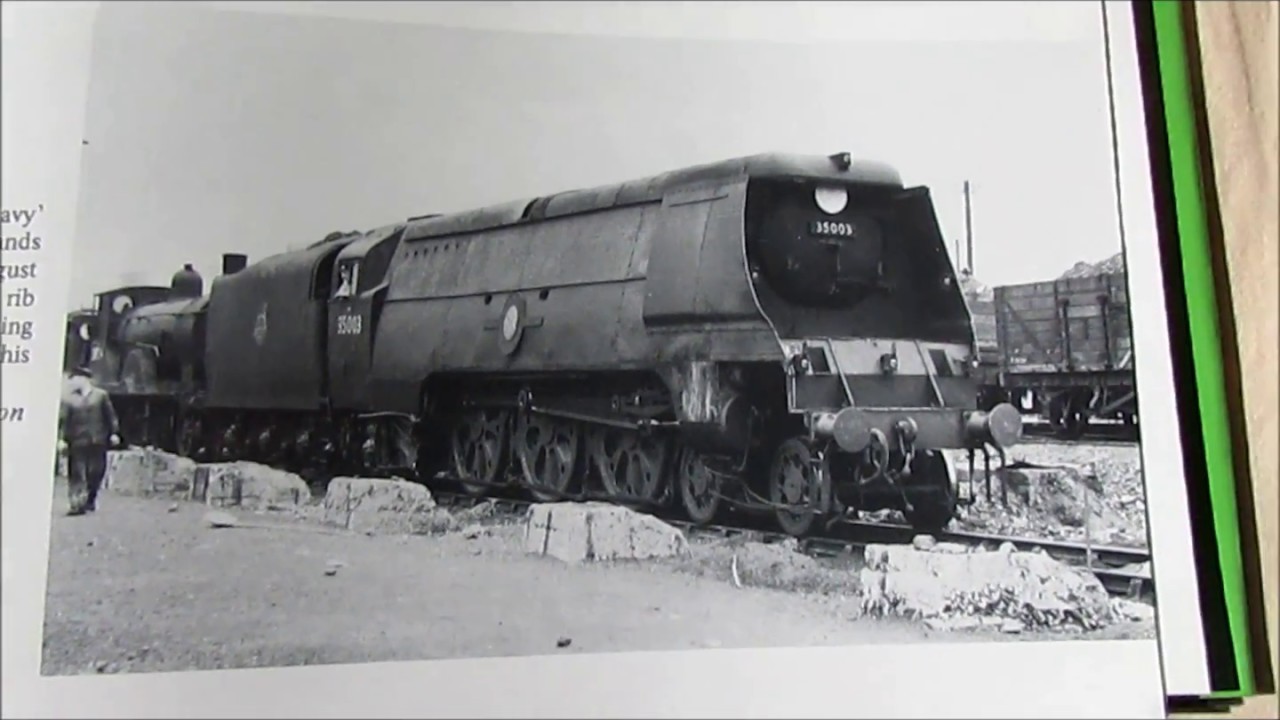 SteamieWithGlasses' Railway Book Review ~ 