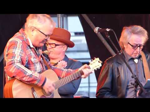 Betty Blue - While my guitar gently weeps @ 26 apr. 2017 Koningsnacht Wilhelminaplein Eindhoven