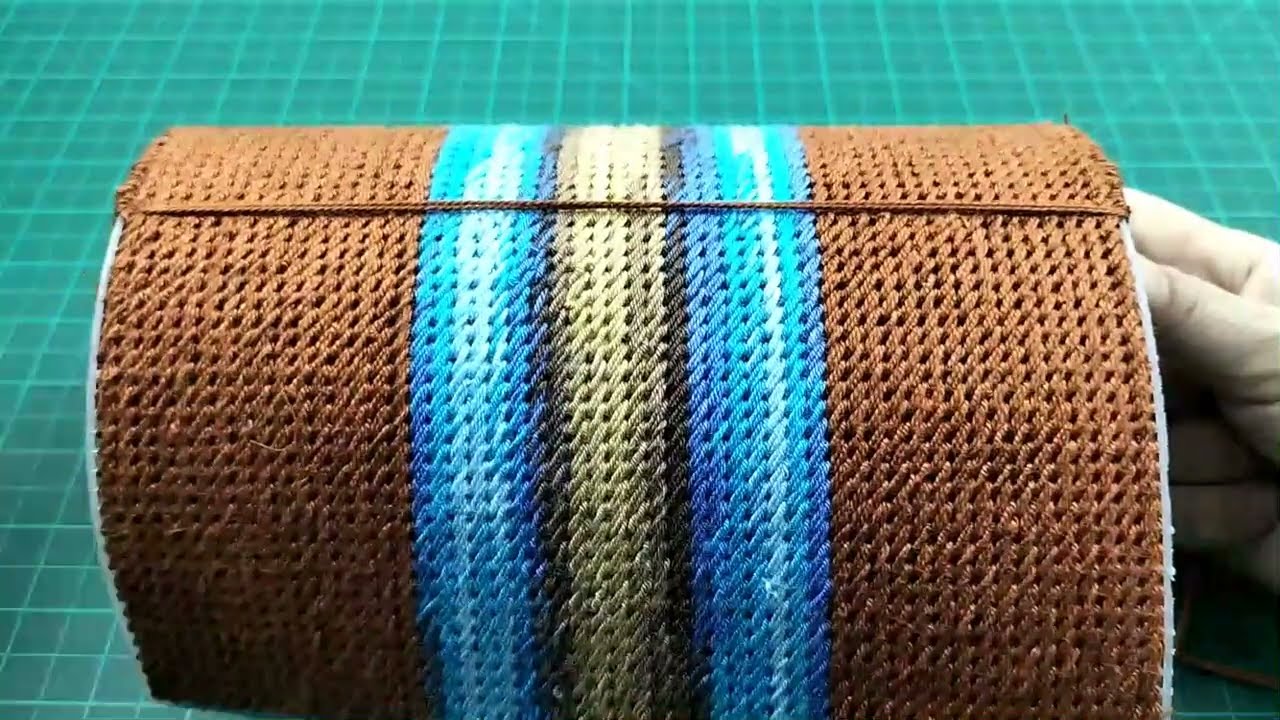 طريقة عمل شنطة اسطوانية  How to make a circle bag  by plastic canvas