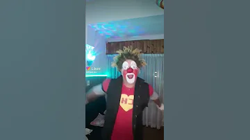 Pipo Clown "Ey tamo de vuelta" https://l.likee.video/p/JCBf2c