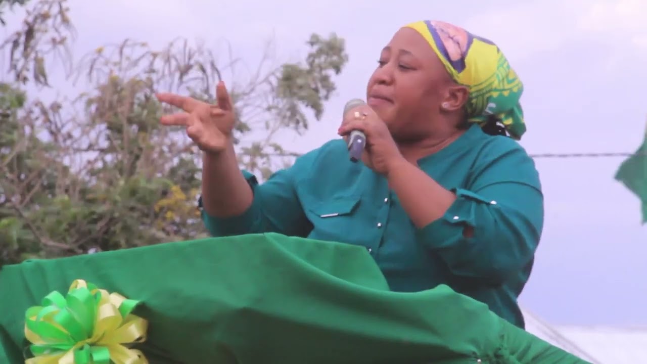 MBUNGE BAHATI NDINGO ATEMA CHECHE UZINDUZI WA KAMPENI MBARALI