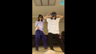 TWICE MOMO AND SANA DANCE TO DYNAMITE BTS (FULL DANCE)