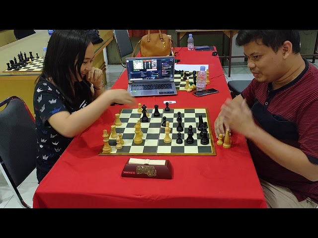 GILA!! Main catur 1 menit!! WIM Chelsie Monica vs GM Susanto Megaranto (Crazy Bullet Chess) class=