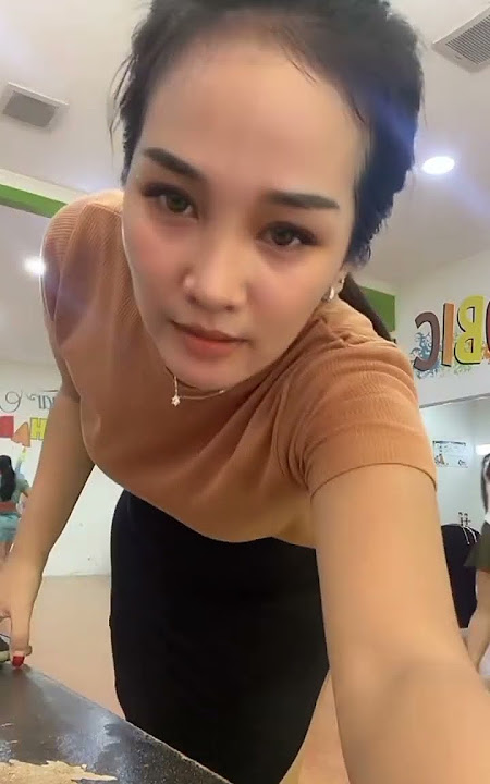goyangan tante bikin tegang