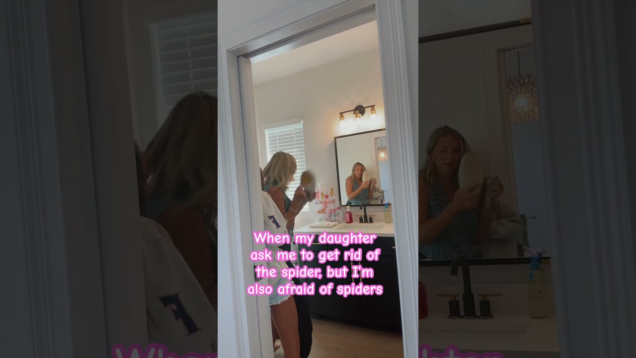 The smiley face slipper 🤣💕🫶🏼 