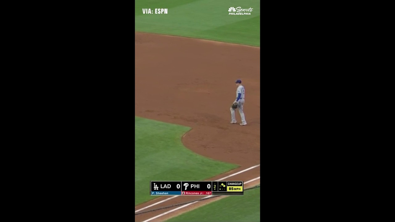 Gabriel Rincones Jr. gets the Phillies on the board with an RBI double against the Dodgers