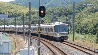 JR大和路線　高井田駅2番ホームを221系大和路快速が通過