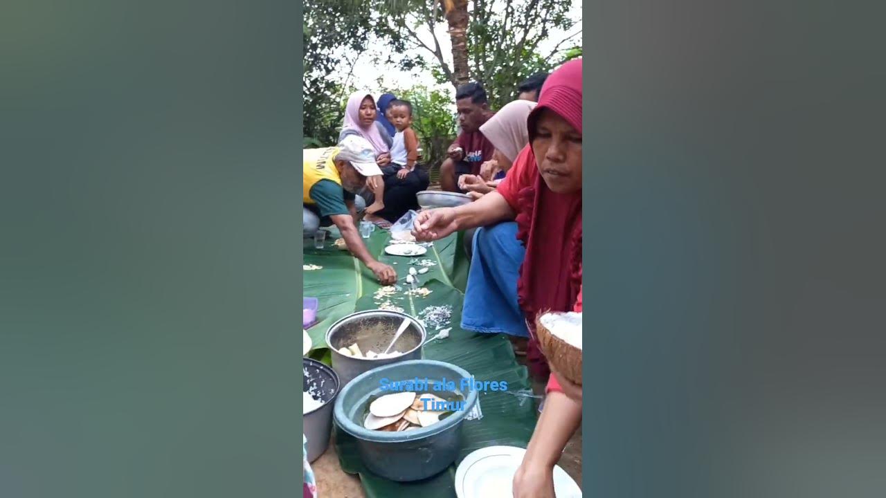 @ummirozaqfahri8149 makan surabi di kebun makanan khas dari Flores