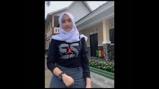 story wa cewek jilbab joget