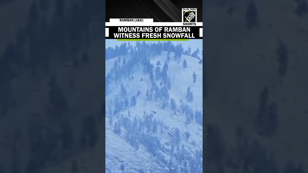 Snowfall returns to Ramban Mountains in Jammu & Kashmir