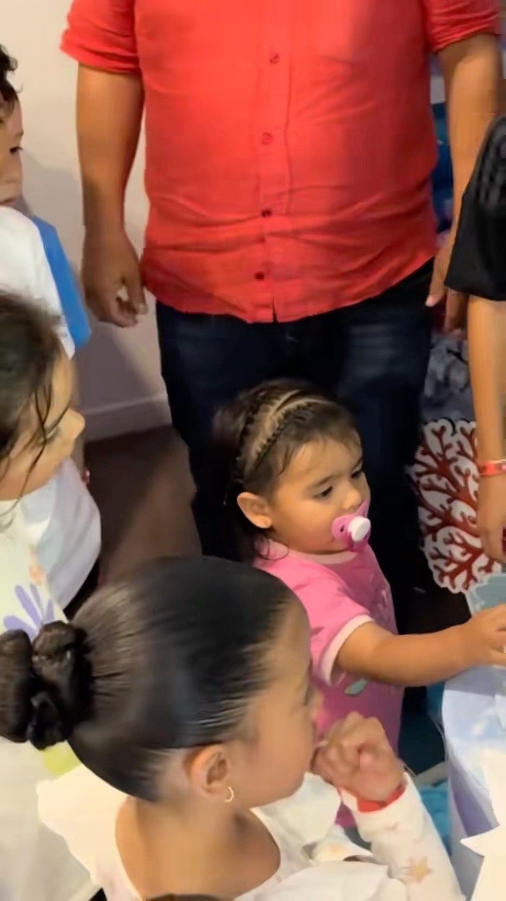LLEVO POR PRIMERA VEZ A MI HIJA ISABELLA A UN CUMPLEAÑOS??