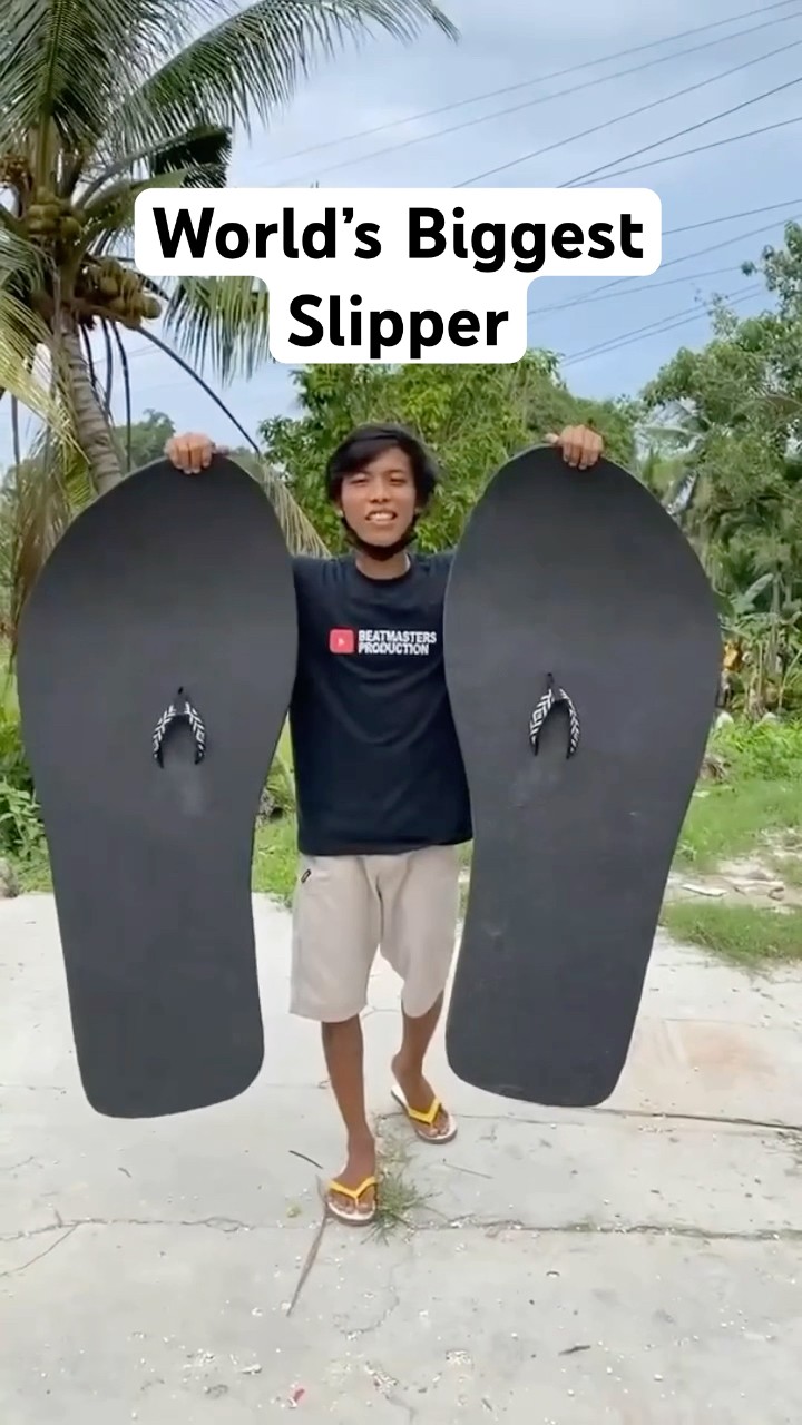 The Biggest of BiG Slippers EVER #TheManniiShow.com/series