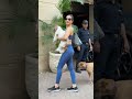 Sophie Choudry Bandra में डॉगी के साथ स्पॉट! Cute Moment ने जीता दिल