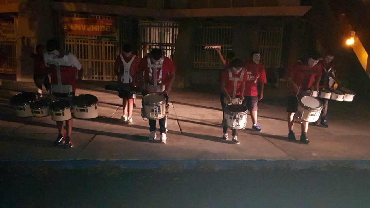Batuteras 25 enero y su banda corp. - YouTube