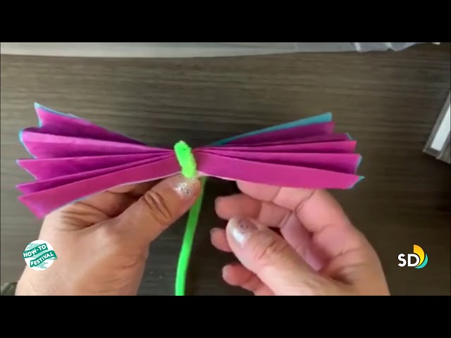 Giftology Video: How to Make Tissue Paper Flowers