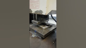 CRACKING WELDED STEEL SAMPLES: CRUSHING FRACTURE TEST SAMPLES ON A 1000kN TENSILE TESTING MACHINE