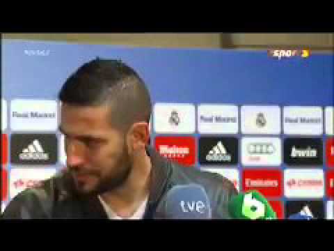 El Real Madrid prohíbe a Kiko Casilla responder a una pregunta en catalán (Real Madrid vs Valencia) adlı videoyu YouTube'da izle El Real Madrid prohíbe a Kiko Casilla responder a una pregunta en catalán (Real Madrid vs Valencia) adlı videoyu YouTube'da izle