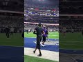 Jets snags one-handed catch during pregame warm-ups 🫢