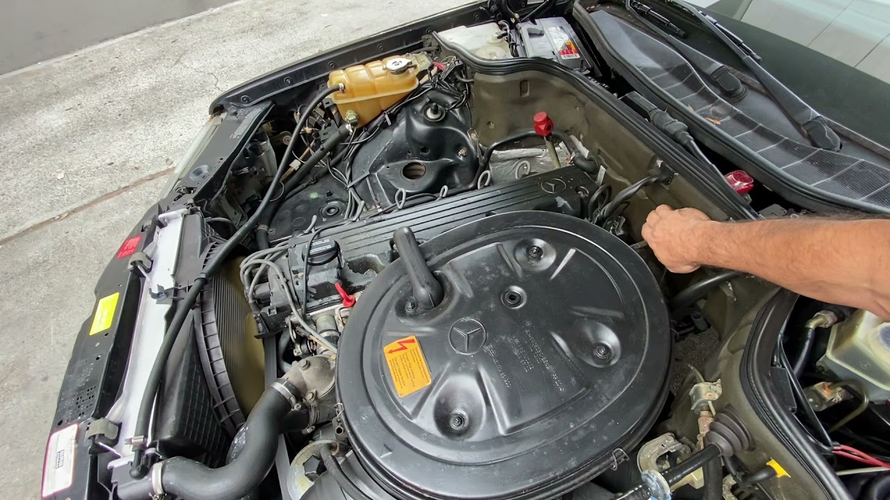 1990 Mercedes 300SE engine - YouTube