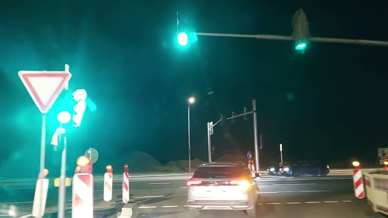 အနက်ရောင် ဧရိယာများ 5285