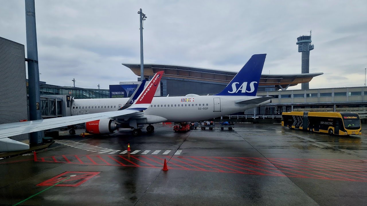 Norwegian landing in Oslo #gatwick #oslo #landing #norwegian #flight #landing #snow #winter #737