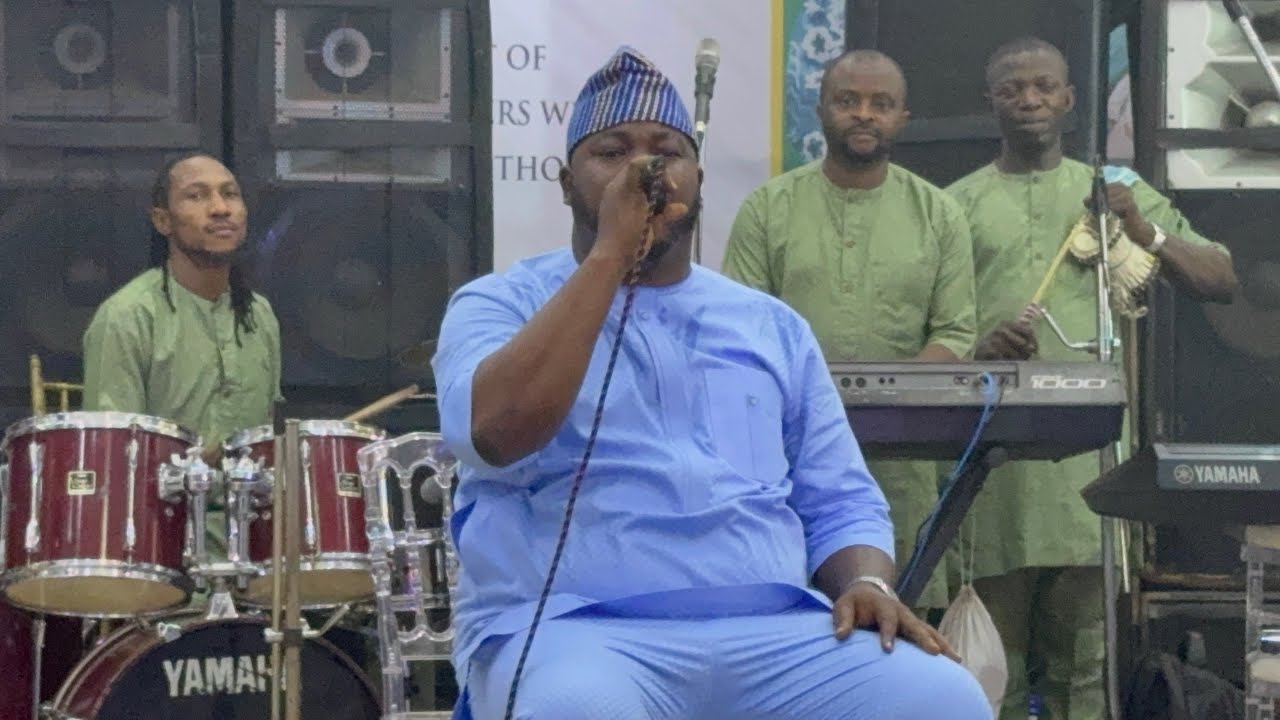ACTOR BABA T FUNNIEST MOMENT ON STAGE AT ABBEY OF SOUTHY LATE MOTHER ...