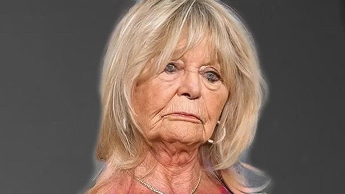 At 80, Goldie Hawn Finally Tells the Truth About Ingrid Bergman - YouTube