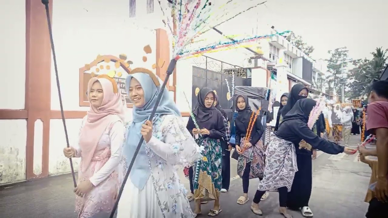 TRADISI SOMALANGU KEBUMEN ARAK-ARAKAN DRAMBEN ODONG