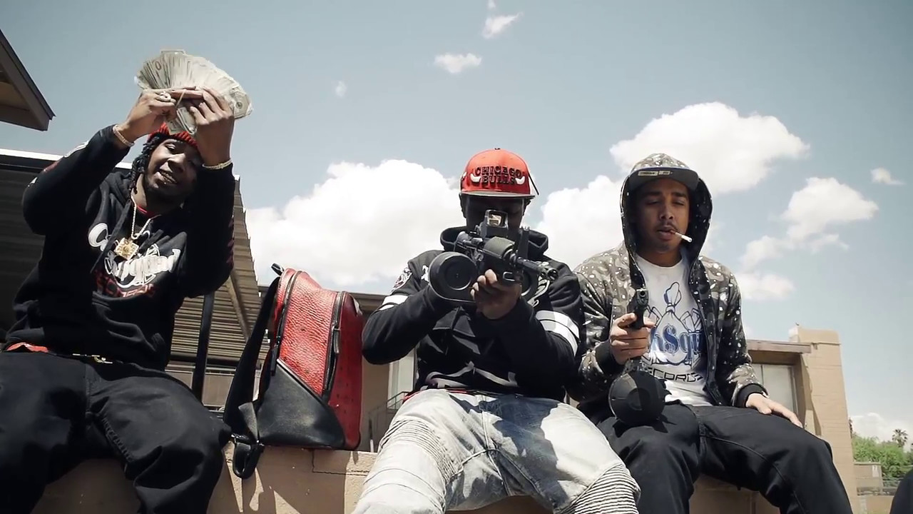 CashSquad Chris Ft CashSquad Roxx - On Me