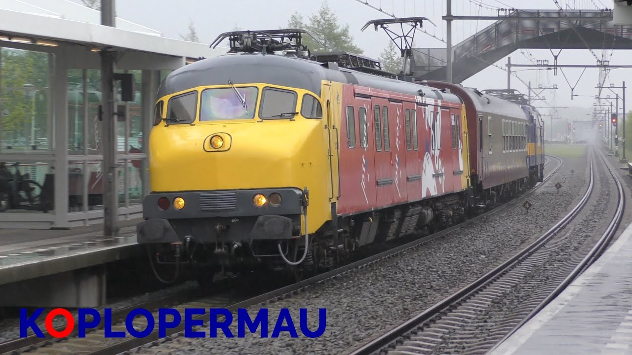 Motorpost met Mitropa en 1200 komt door Krommenie-Assendelft!