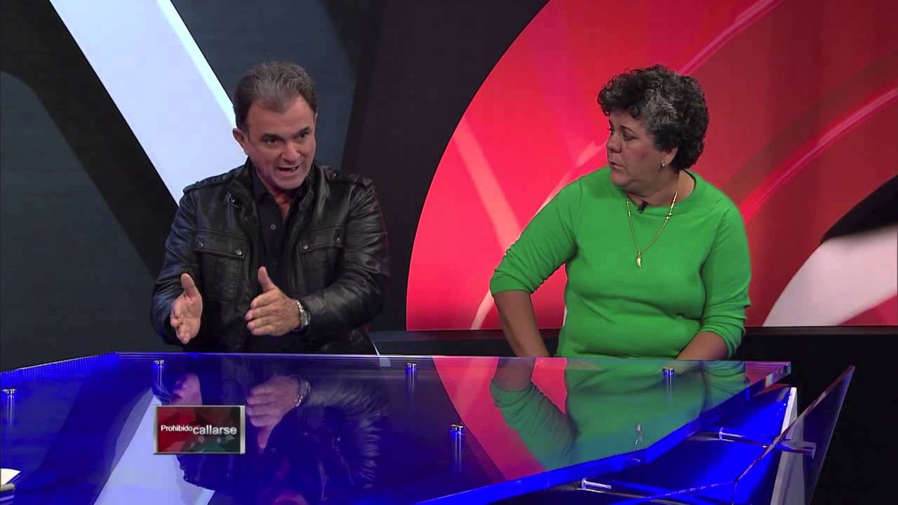 Miles de pasajeros viajan a Cuba desde el Aeropuerto Internacional de Miami ciudad elmina menu