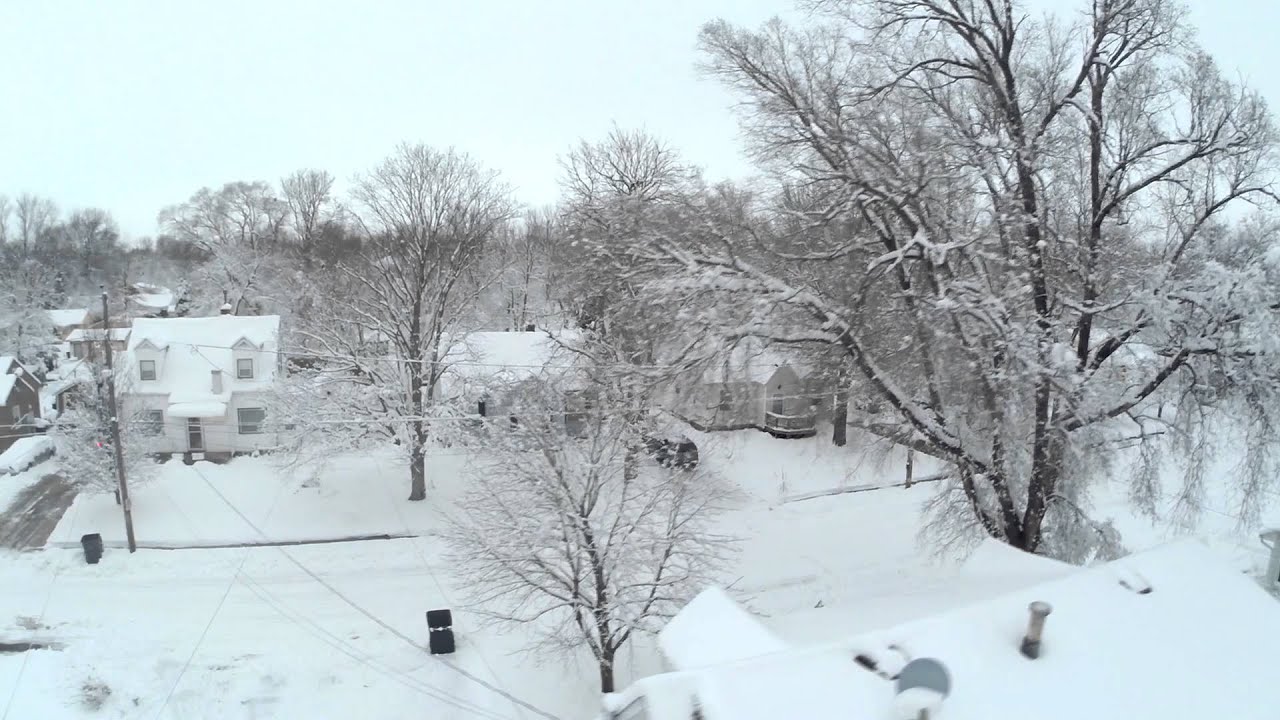 Attempt to clear snow with Phantom 2 Des Moines, IA YouTube