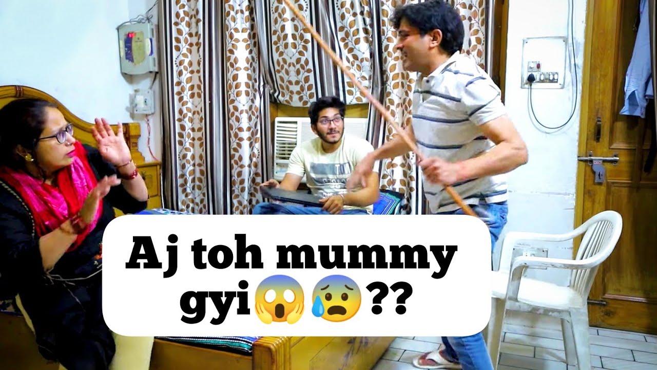 MUMMY PAPA LADAI AGAIN Prank On Mom epic reaction  Pranks In India  Aaj Toh Mummy Gyi