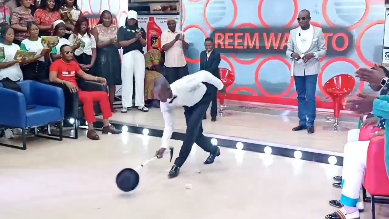 le danseur à 1000 phase 👍👍ok