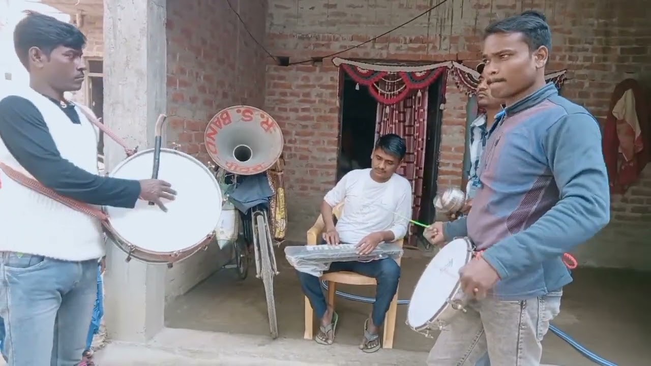 Kya tumhe pata hai ai gulshan  mere dilbar aane Wale hai band 🥘 party by Sushil kumar