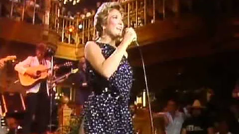 Tanya Tucker - San Antonio Stroll