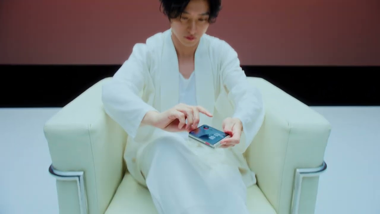 山﨑賢人さん出演｜nubia 新WEB CM「ふたりの nubia 篇」Flip 3 ver