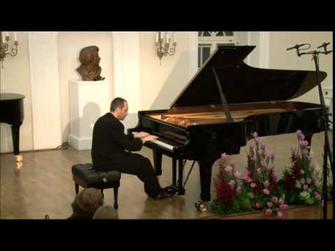 Antonio Pompa-Baldi plays Frederic Chopin's Twelve Etudes, Op.10