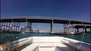 World Cat 320 center Console Water Test (2016 Miami International Boat Show)