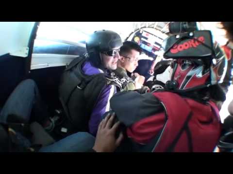 Hollister, CA Tandem Skydive 18000 ft Terminal Vel...