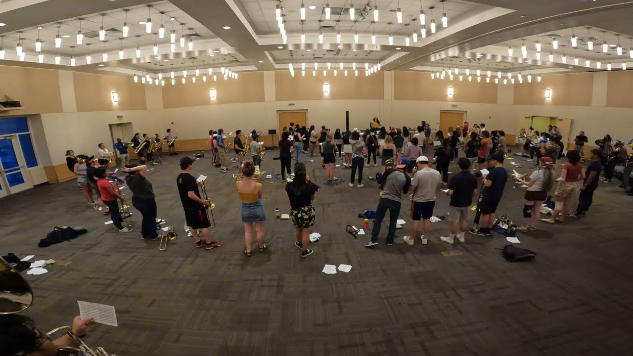 Senior Night MNR: Livin' La Vida Loca