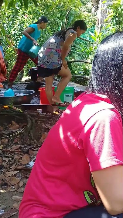 naliligo habang nagma marites #trending  #asmr  #shorts #viral